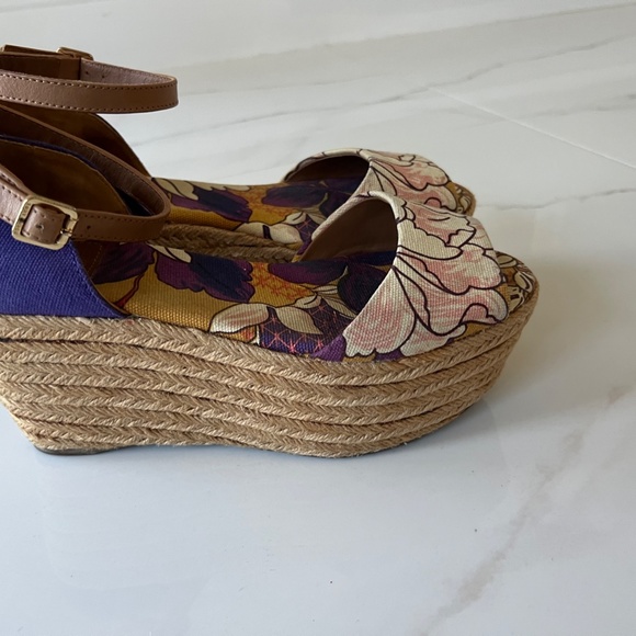 TORY BURCH Sherri Mid Wedge Espadrille Canvas Purple Floral Platform Sandals 7 - Picture 3 of 6